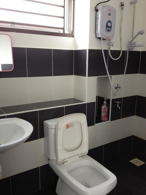 Comfort Holiday Home @ Bukit Indah Johor Bahru Luaran gambar